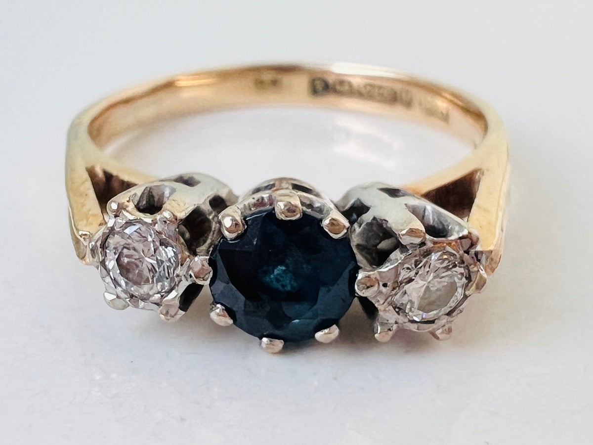 Vintage 9ct Gold Sapphire & Diamond Trilogy Ring