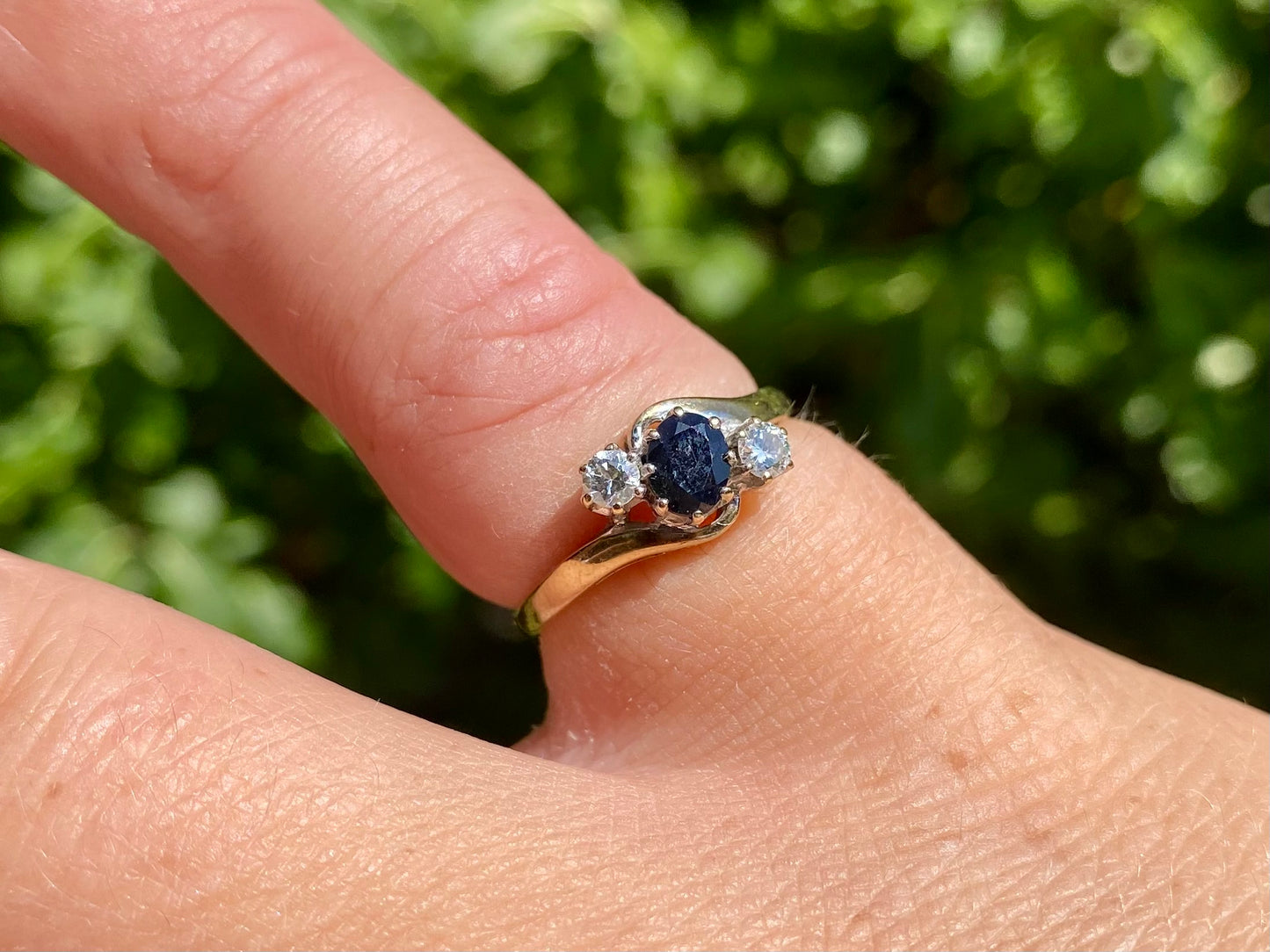 Vintage 9ct Gold Sapphire & Diamond Ring