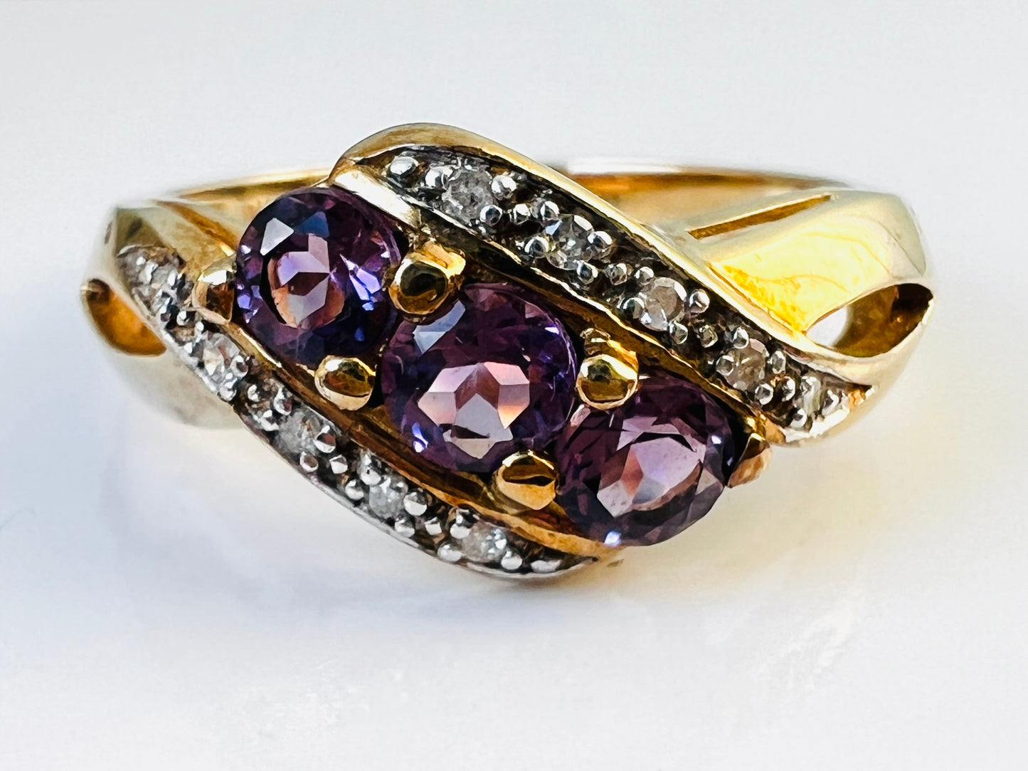 9ct Gold Amethyst & Diamond Ring