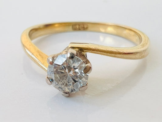 Vintage 18ct Gold Diamond Solitaire Ring