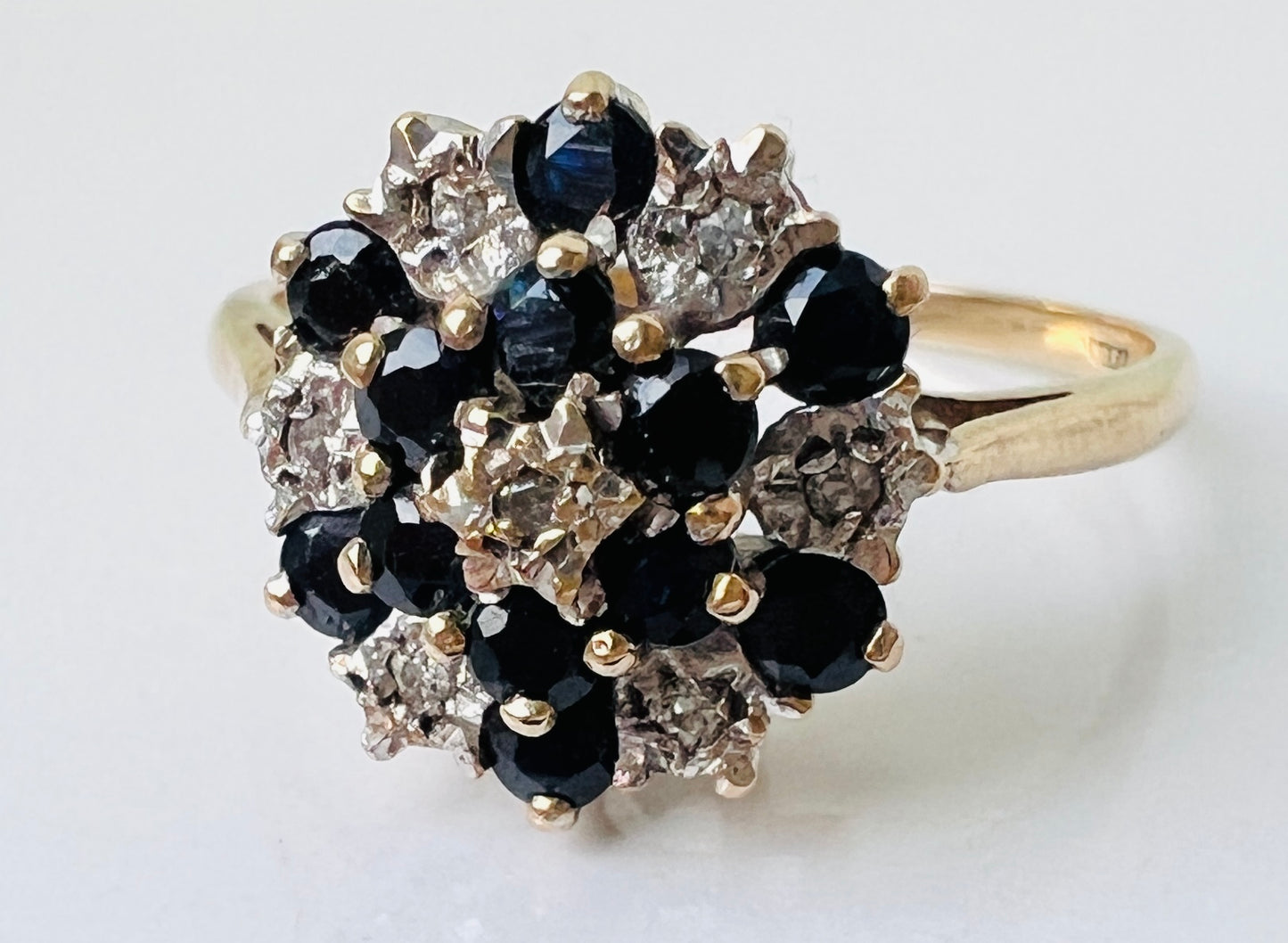 Vintage 9ct Gold Sapphire & Diamond Ring