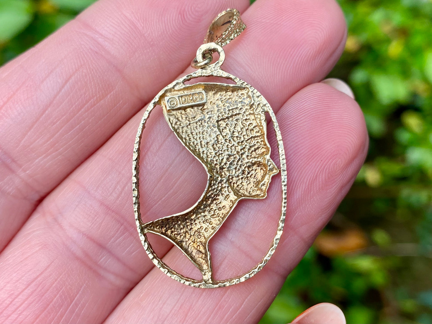 9ct Gold Nefertiti Pendant