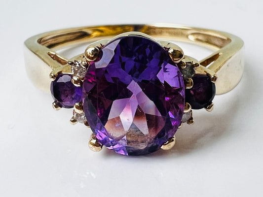 9ct Gold Amethyst & Diamond Ring
