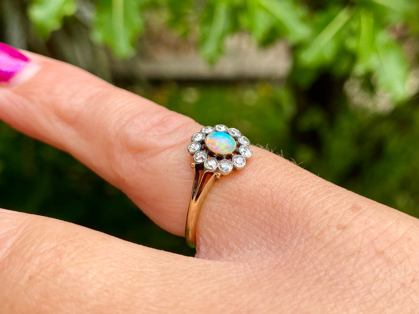 Antique 18ct Gold Opal & Diamond Ring