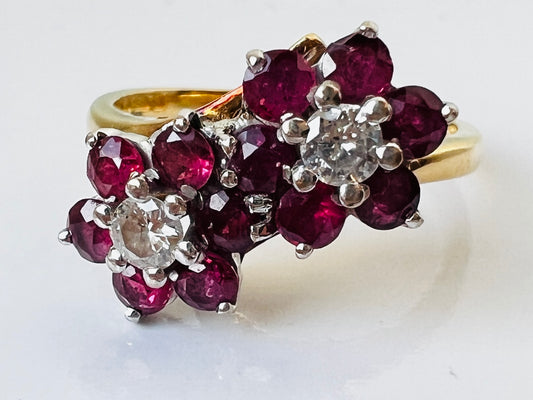 Vintage 18ct Gold Double Ruby & Diamond Daisy Ring