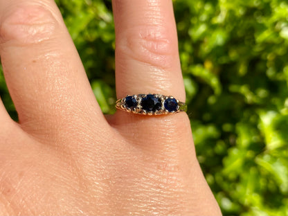 Vintage 9ct Gold Sapphire Ring