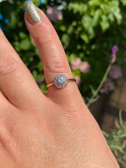 Vintage 18ct Gold & Platinum Diamond Cluster Ring