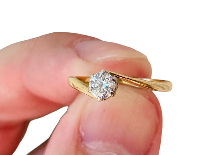 Vintage 18ct Gold Diamond Solitaire Ring