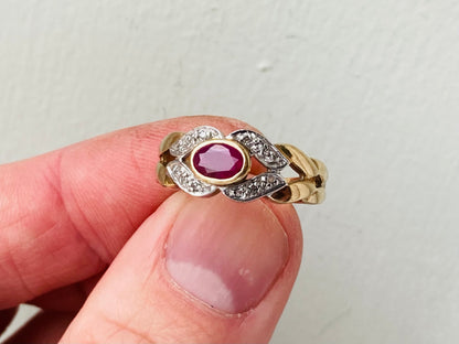 9ct Gold Ruby & Diamond Ring