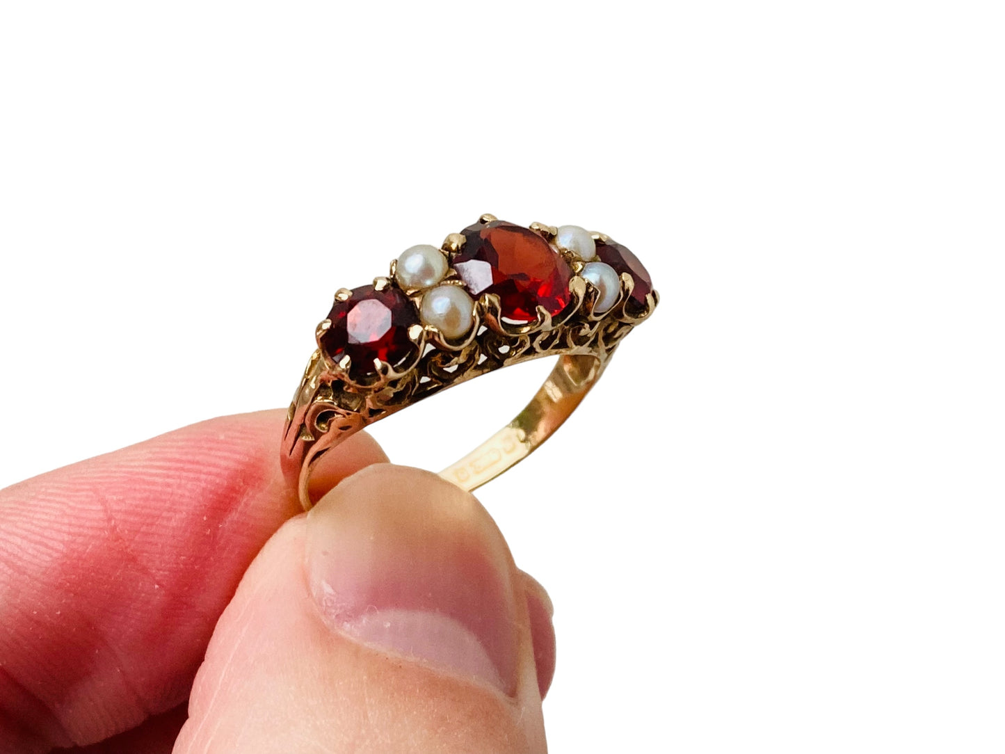 Vintage 9ct Gold Garnet & Pearl Ring