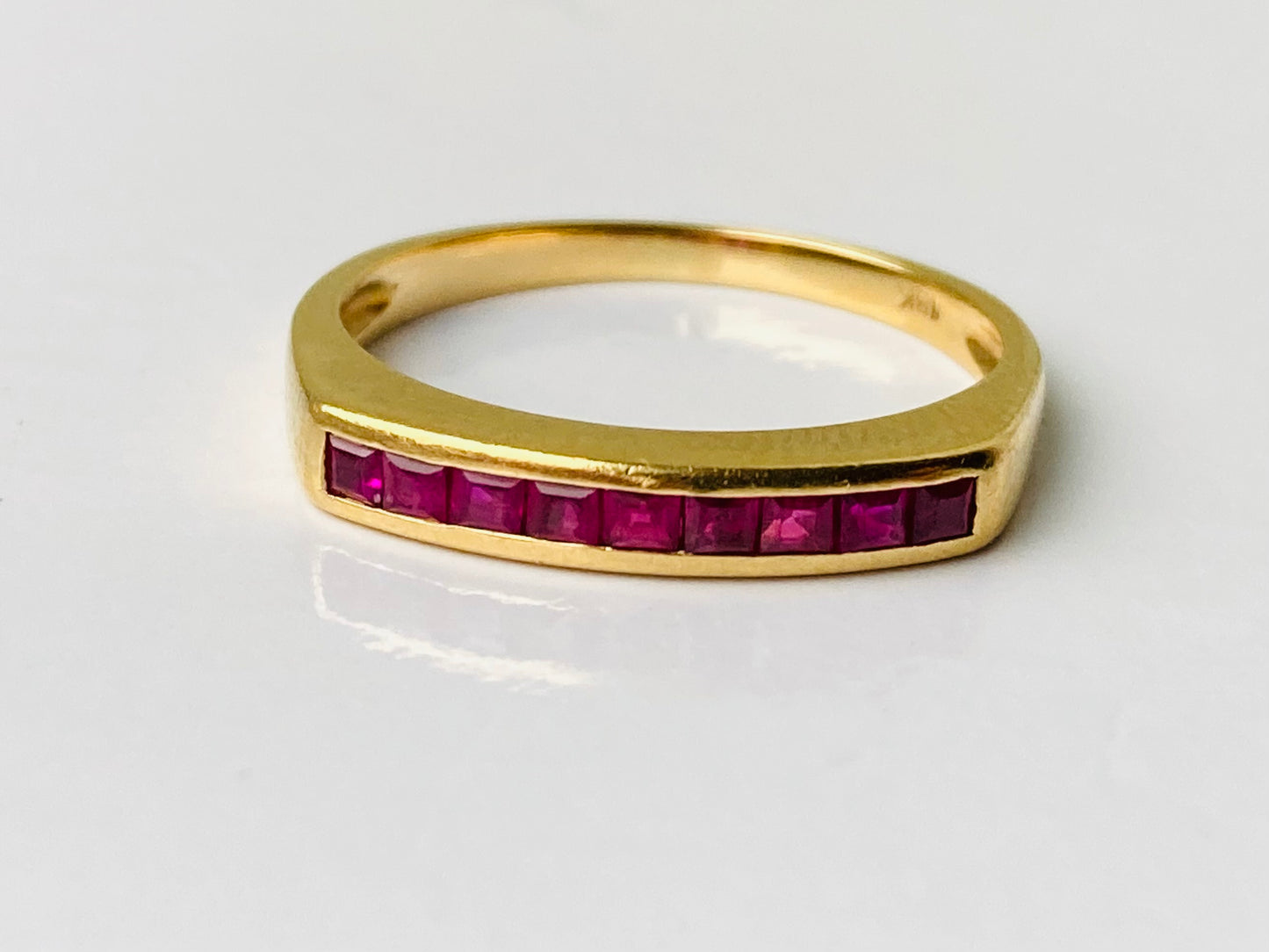 Vintage 18ct Gold Ruby Ring