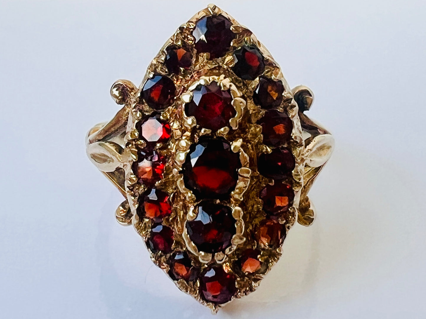 Vintage 9ct Gold Garnet Ring