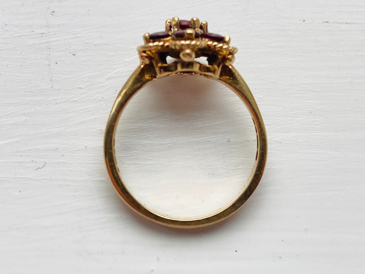 Vintage 9ct Gold Garnet Ring