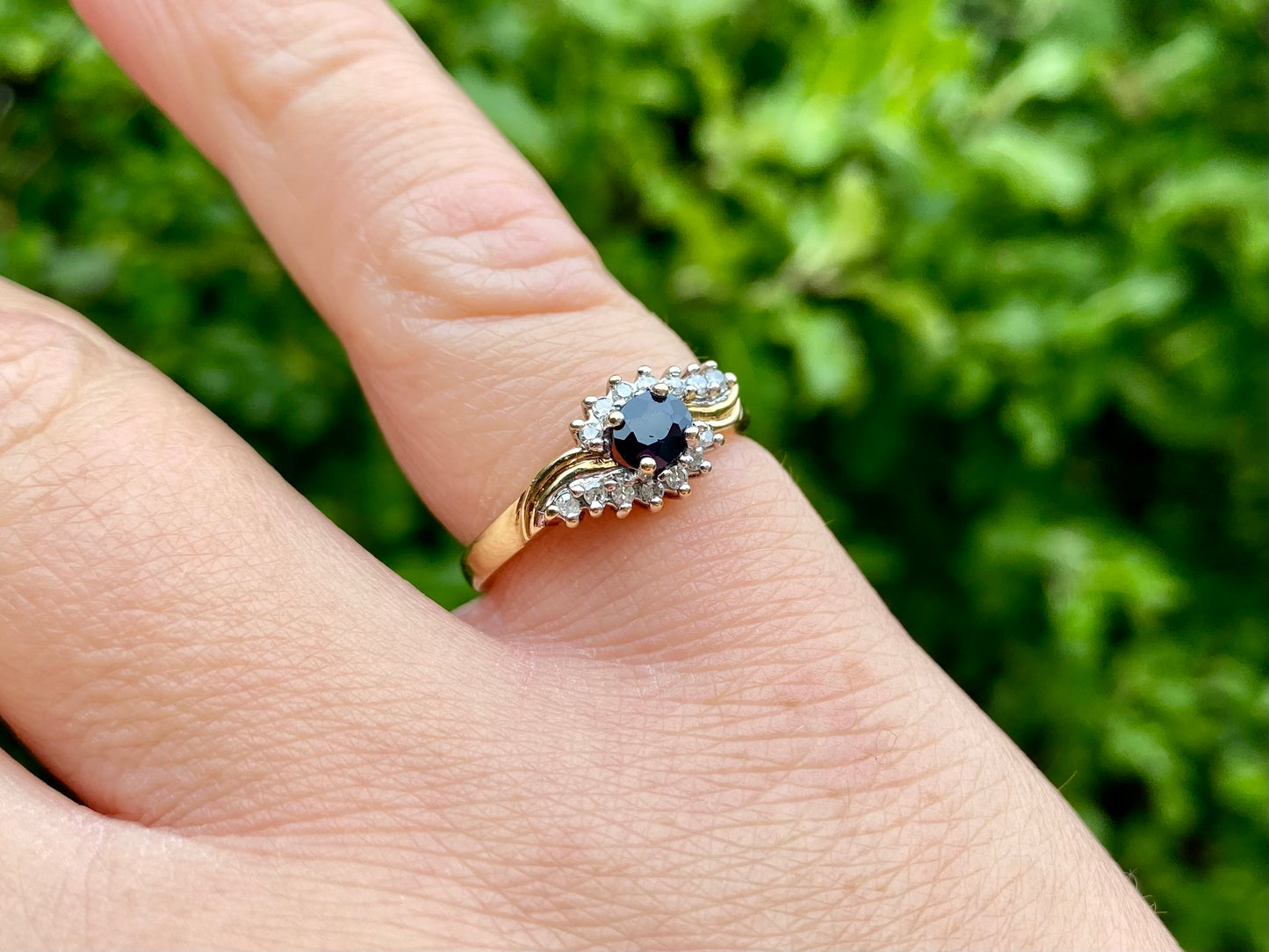 Vintage 9ct Gold Sapphire & Diamond Ring