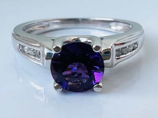 9ct Gold Amethyst & Diamond Ring