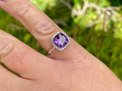 9ct Gold Amethyst & Diamond Halo Ring