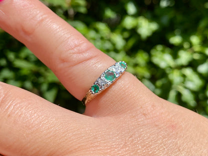 9ct Gold Emerald & Diamond Ring