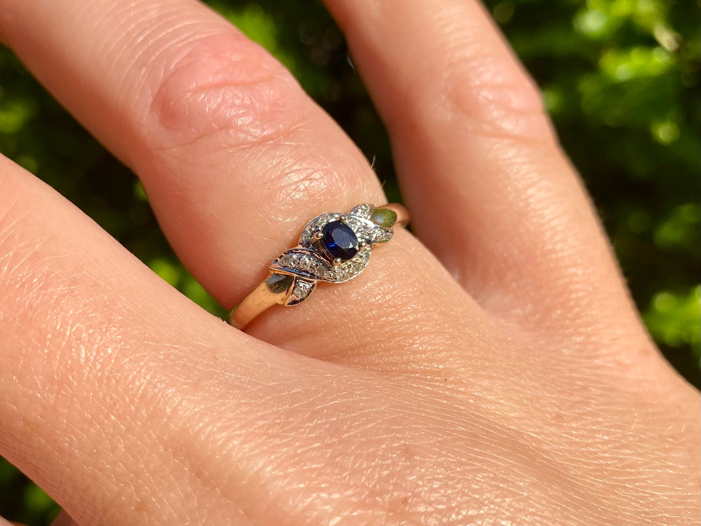 9ct Gold Sapphire & Diamond Ring