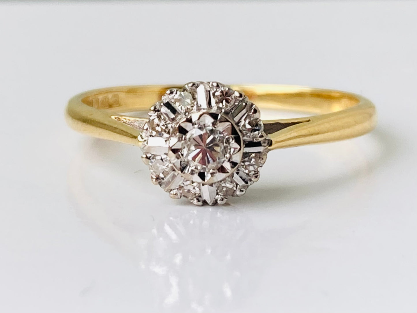 Vintage 18ct Gold Diamond Ring