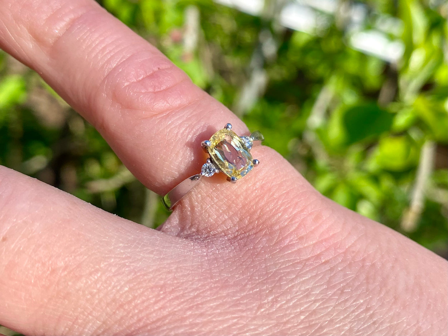18ct Gold Yellow Sapphire & Diamond Ring
