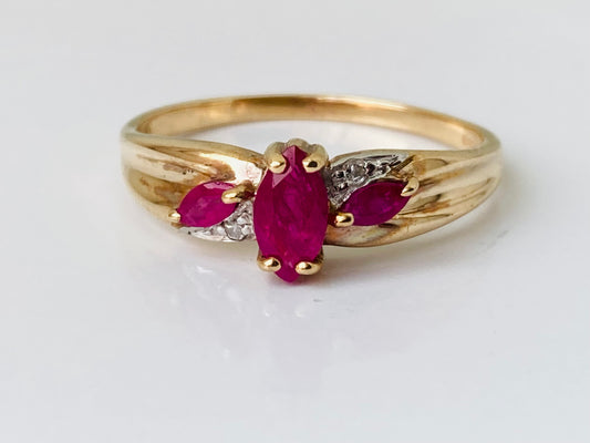 9ct Gold Ruby & Diamond Ring