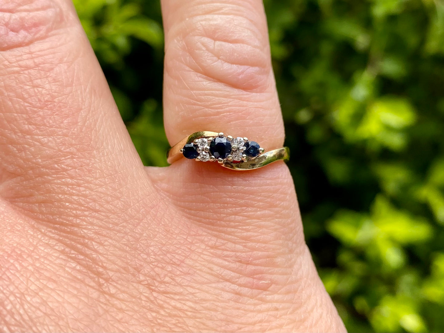 Vintage 9ct Gold Sapphire & Diamond Ring