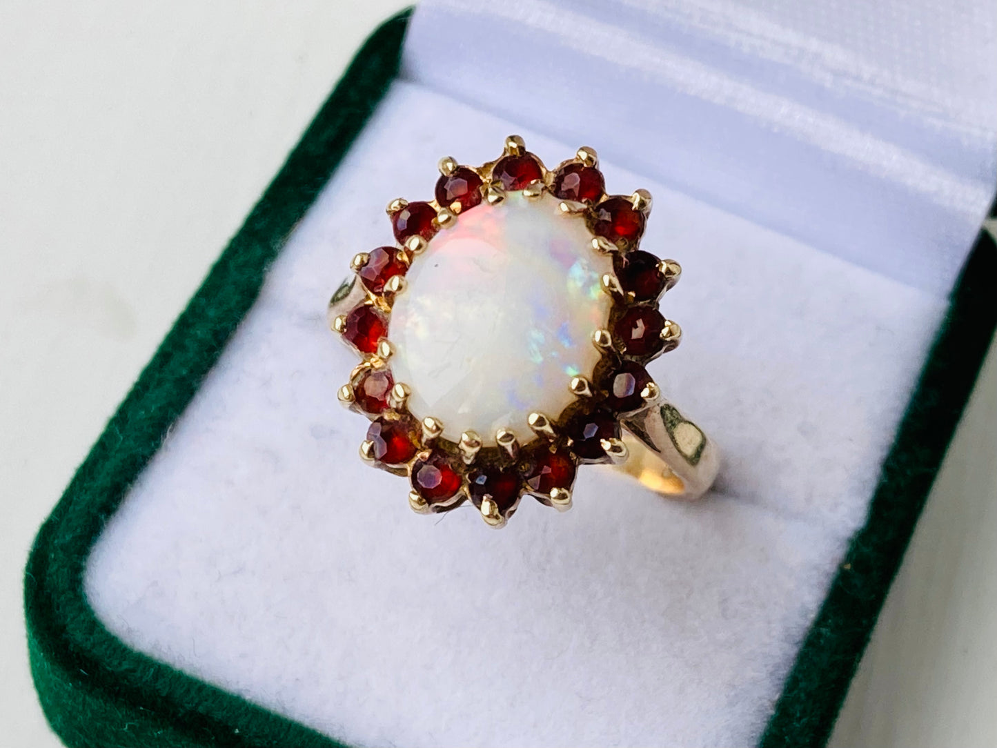 Vintage 9ct Gold Opal & Garnet Ring