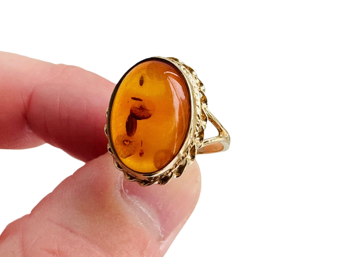 9ct Gold Amber Ring