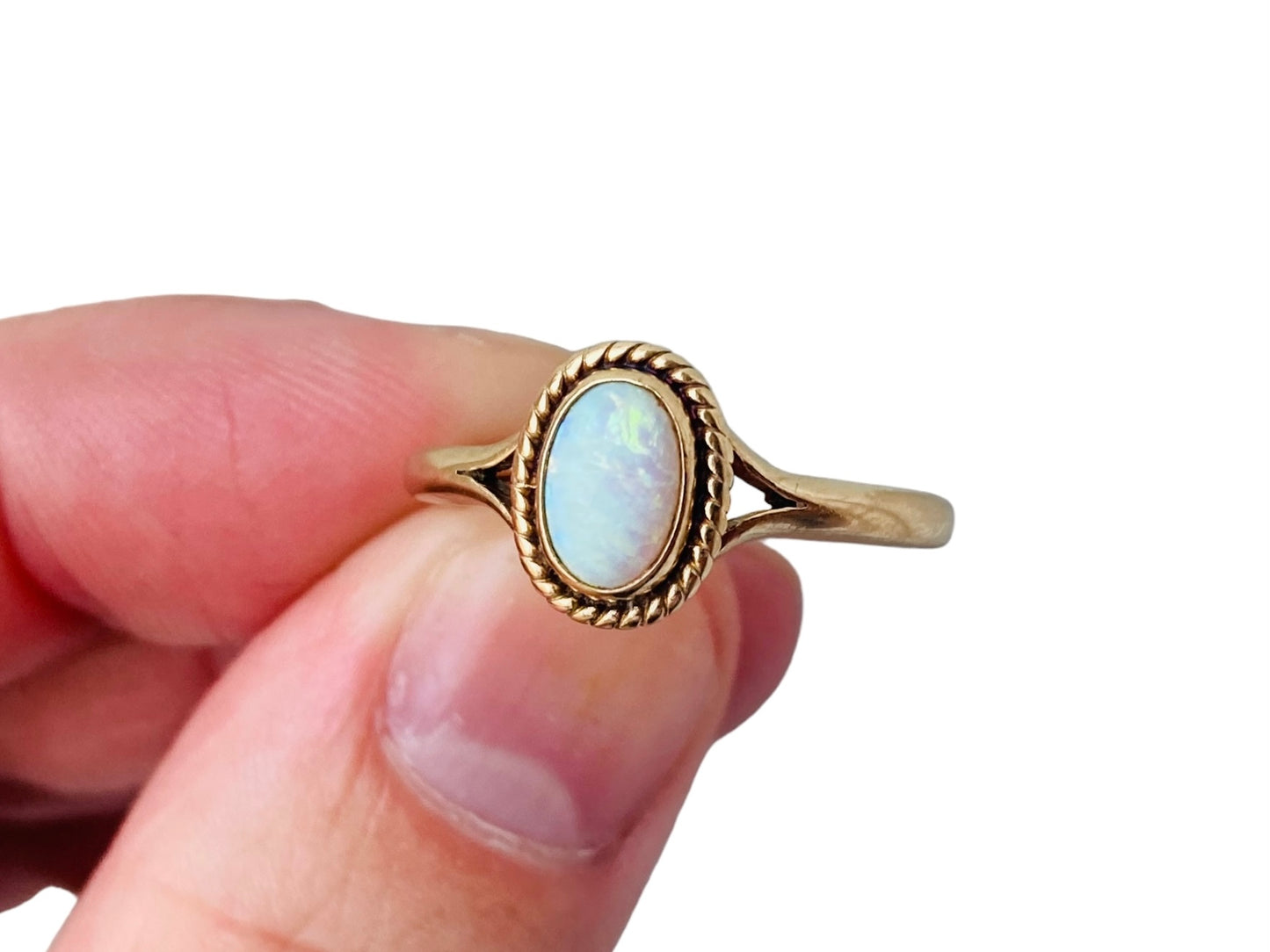 Antique 9ct Gold Opal Ring