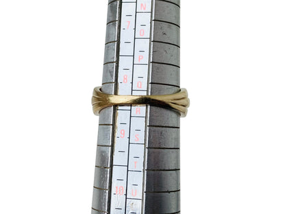 9ct Gold Iolite & Diamond Ring