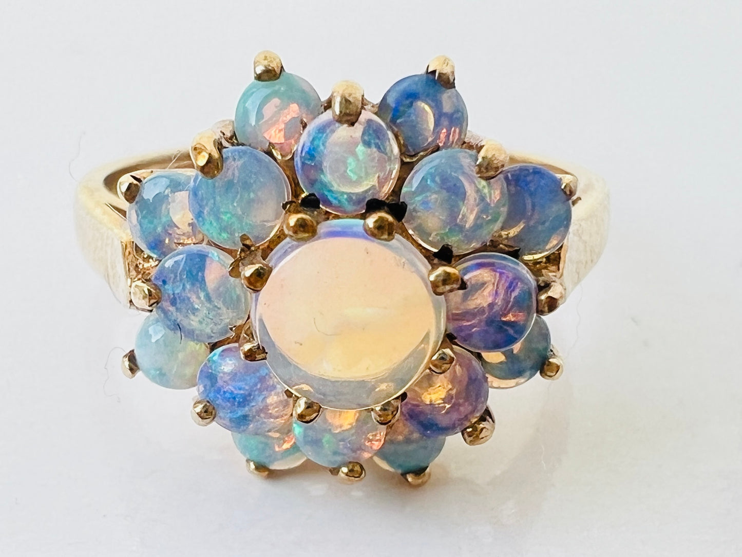 Vintage 9ct Gold Opal Ring