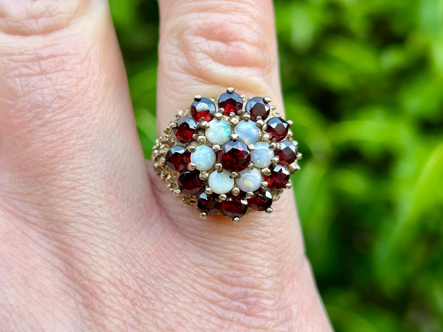 Vintage 9ct Gold Garnet & Opal Ring