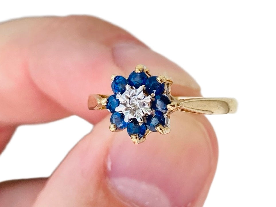 9ct Gold Sapphire & Diamond Ring