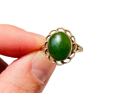 Vintage 9ct Gold Jade Ring