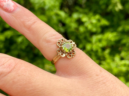 Vintage 9ct Gold Peridot Ring