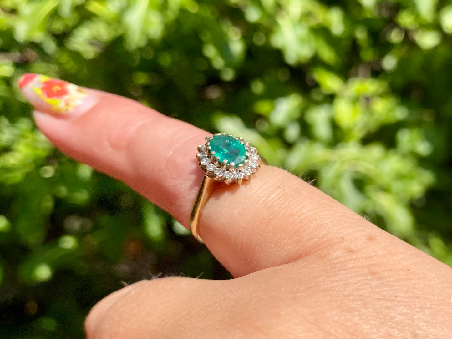 Vintage 9ct Gold Emerald & Diamond Ring