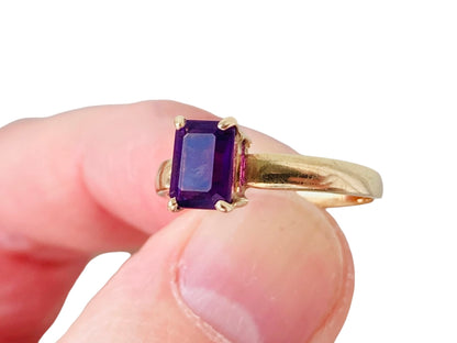 9ct Gold Amethyst Ring