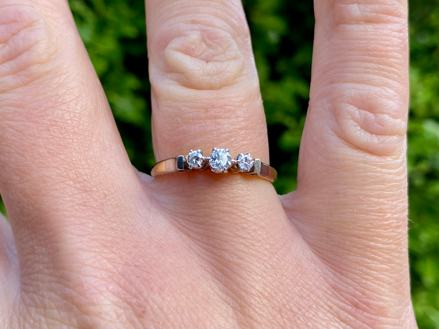 Vintage 18ct Gold Three-Stone Diamond Ring