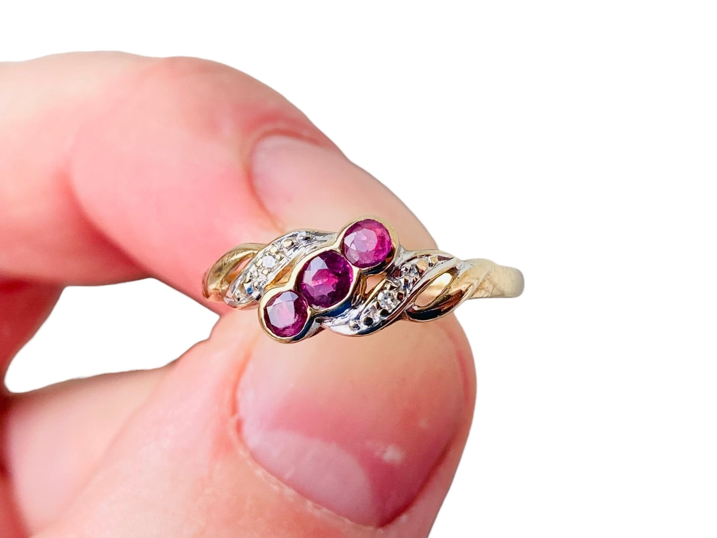 Vintage 9ct Gold Ruby & Diamond Ring