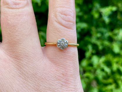 Antique 18ct Gold Diamond Daisy Ring