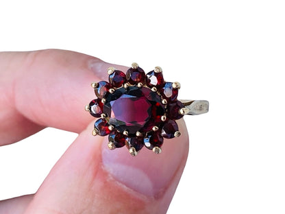 9ct Gold Garnet Ring