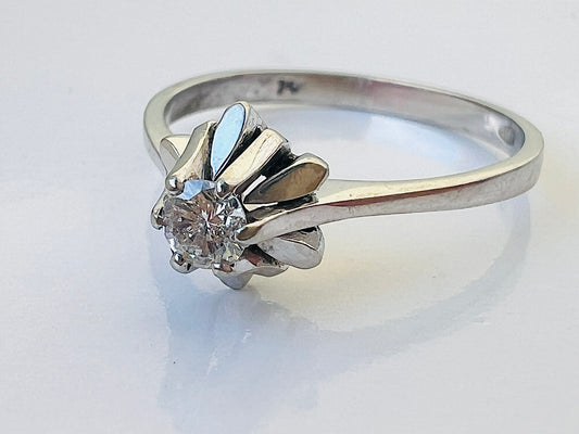 Vintage 18ct Gold Solitaire Diamond Ring