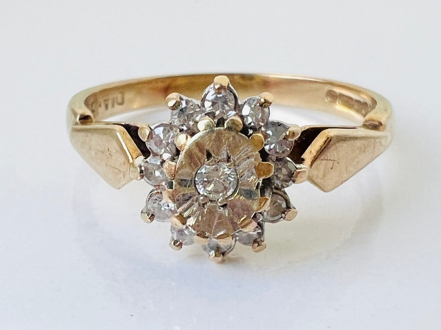 Vintage 9ct Gold Diamond Ring