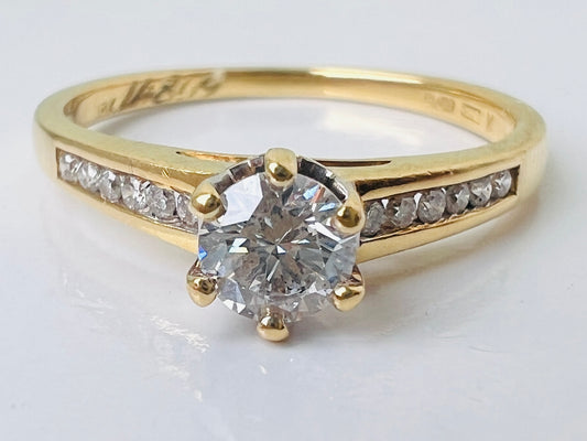 18ct Gold Diamond Ring