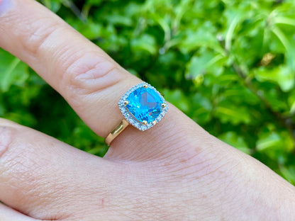 9ct Gold Topaz & Diamond Ring