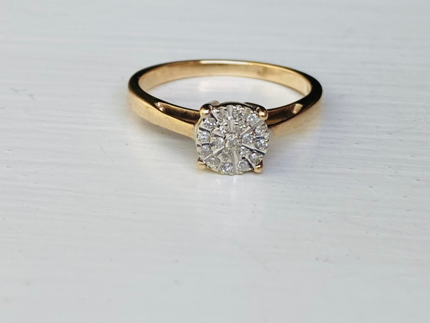 9ct Gold Diamond Ring