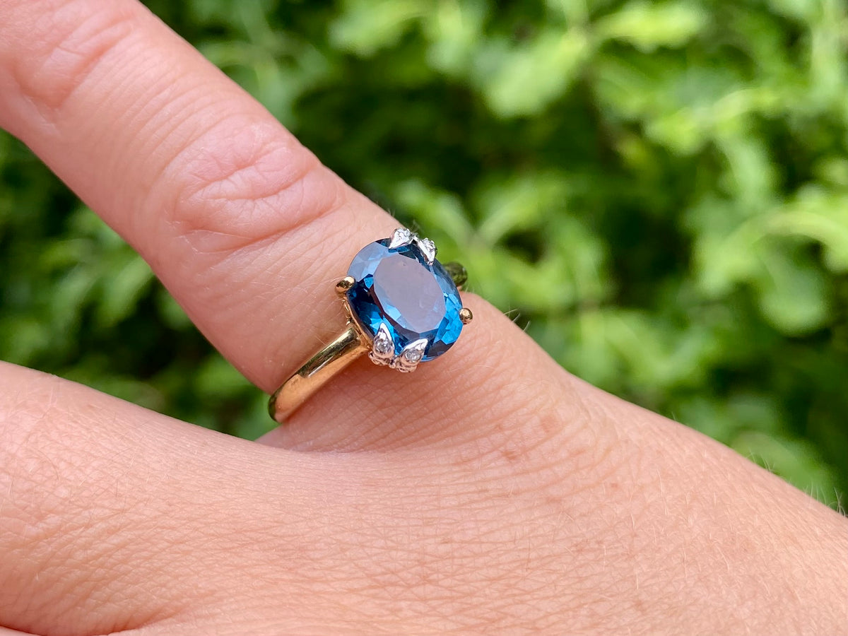 9ct Gold Topaz & Diamond Ring