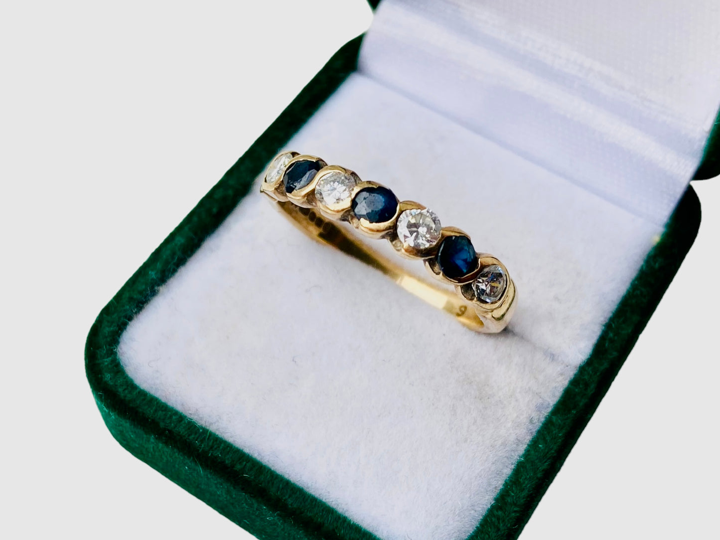 9ct Gold Sapphire & Diamond Ring