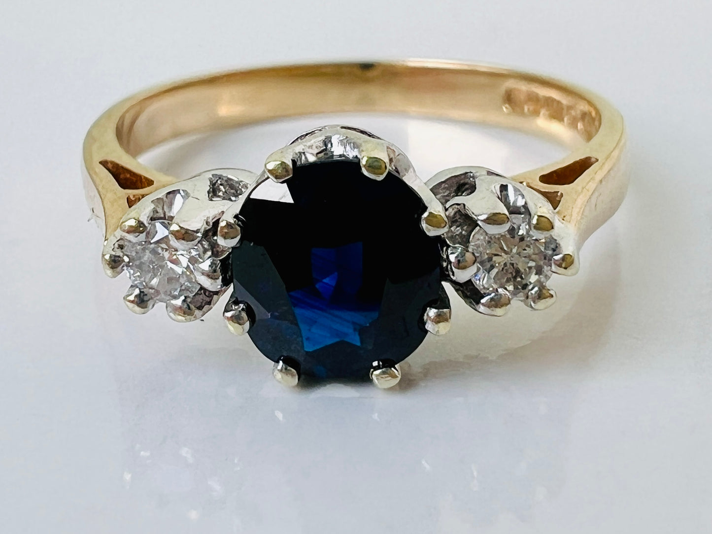 Vintage 9ct Gold Sapphire & Diamond Trilogy Ring