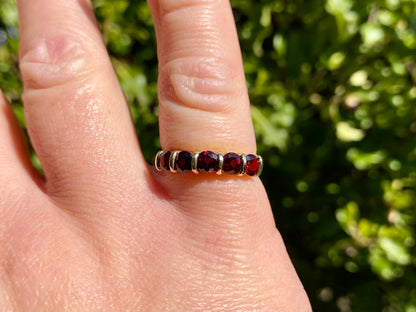 9ct Gold Garnet Ring